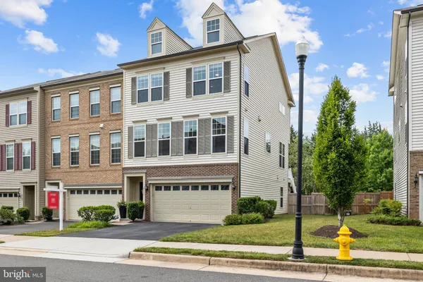$634,900 | 8131 Honey Bee Way, Manassas, VA 20111