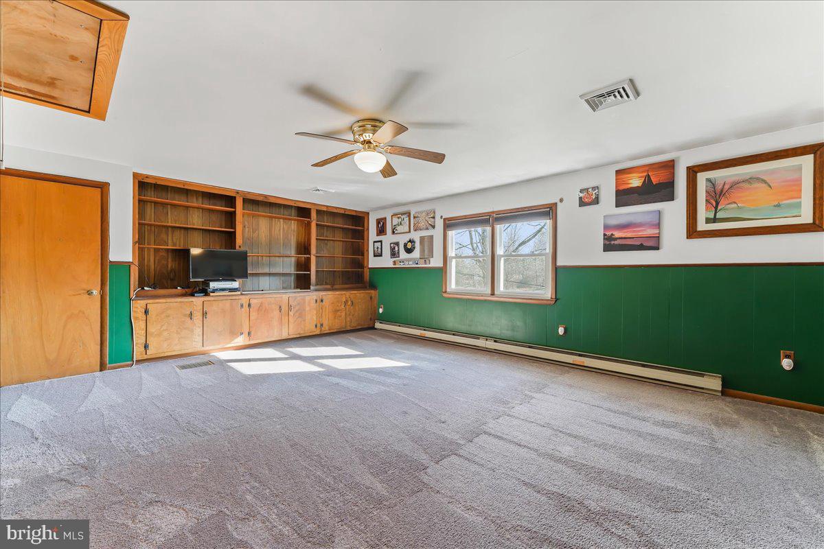179 Davis Road Coatesville, PA 19320 - Photo 24 of 45 Huge bonus room 2nd floor