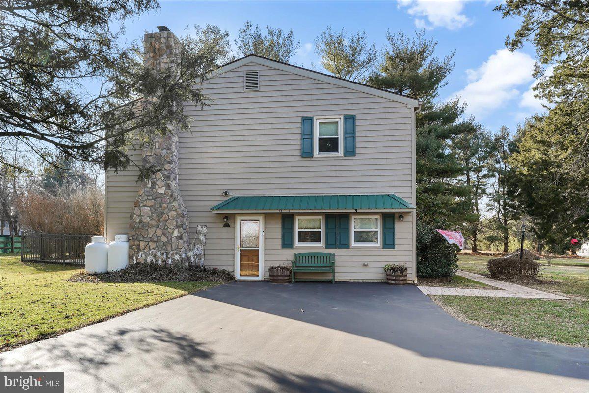 179 Davis Road Coatesville, PA 19320 - Photo 41 of 45 Side entrance