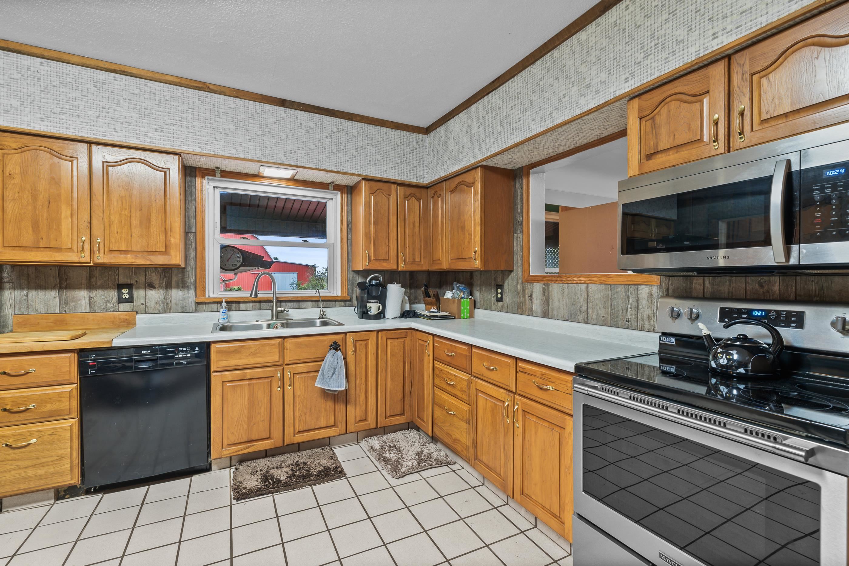 9621 County Road F Bancroft, WI 54921 - Photo 7 of 60