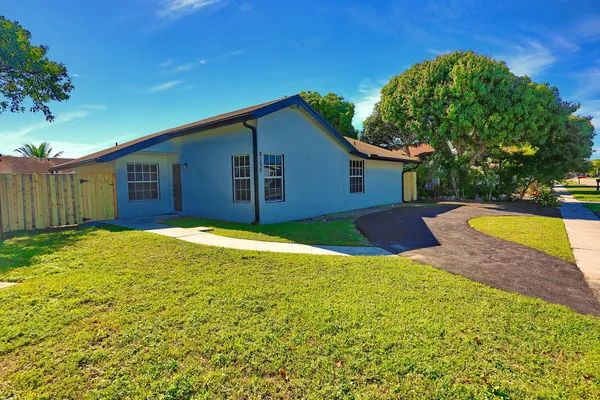 $4,200 | 8120 Southwest 4th Court, North Lauderdale, FL 33068