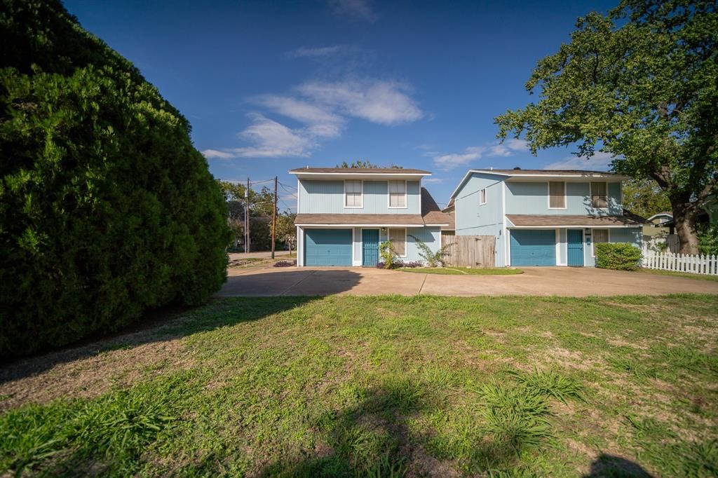 5400 Sheldon Street Houston, TX 77008 - Photo 17 of 18 a view of house with outdoor space and garden