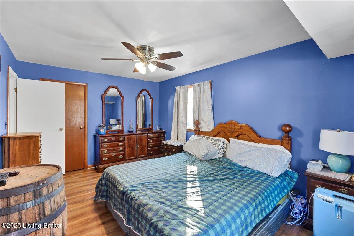 8267 Sulphur Road Sulphur, KY 40070 - Photo 20 of 40 Primary Bedroom