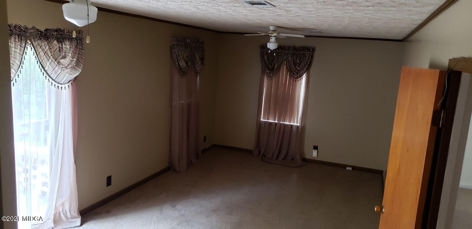 843 McCall Road Macon, GA 31217 - Photo 8 of 22 20210918_143319