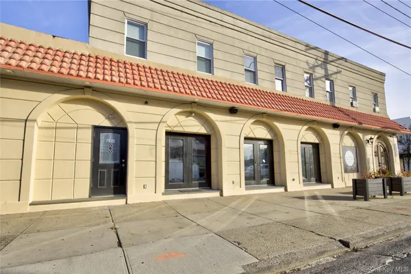 $2,800 | 210 New York Avenue, Unit 2, Long Beach, NY 11561