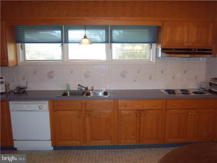 6 Scudder Road Ewing, NJ 08628 - Photo 5 of 24 Kitchen
