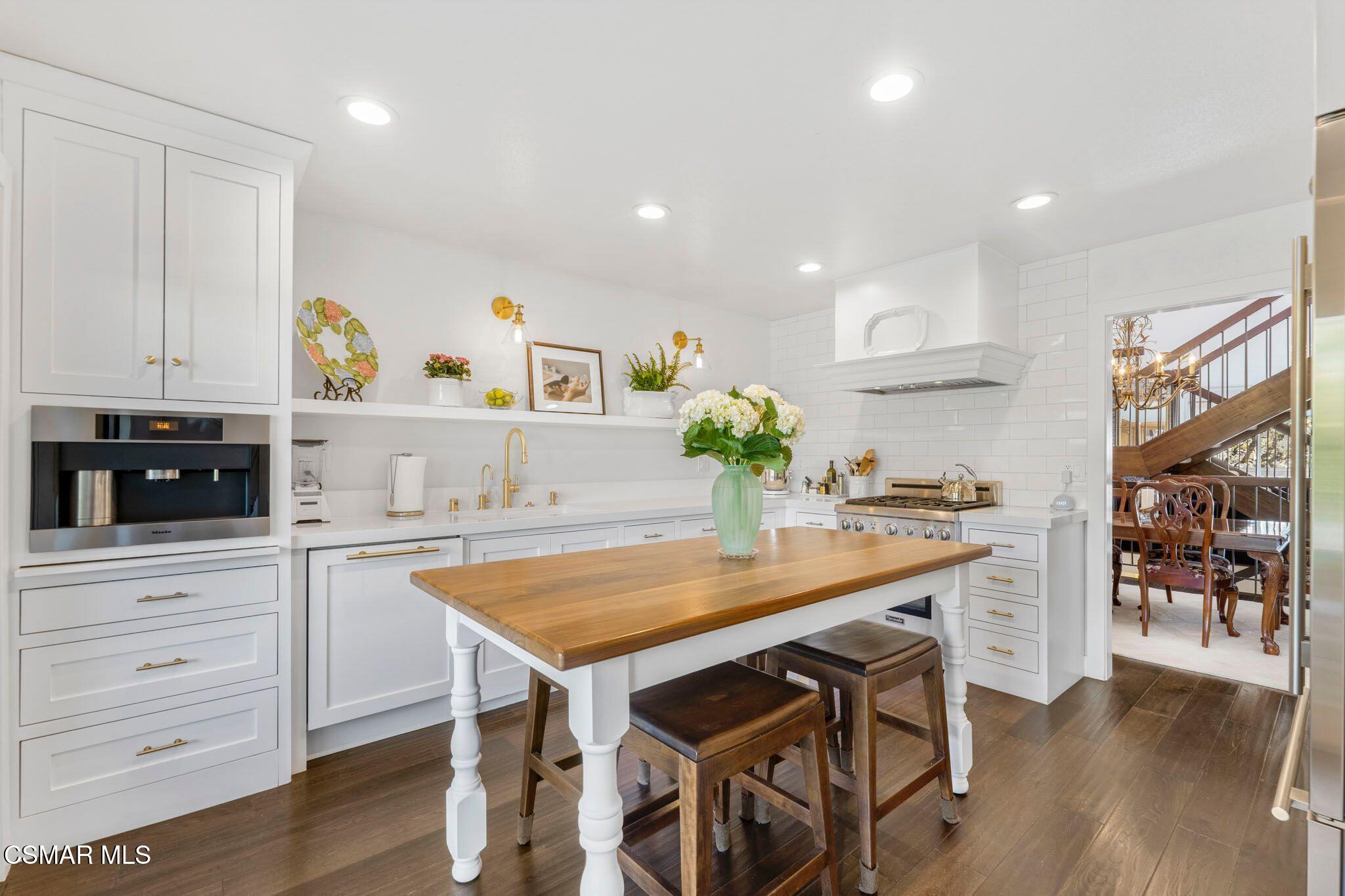 581 Racquet Club Lane Thousand Oaks, CA 91360 - Photo 17 of 74 kitchen 1
