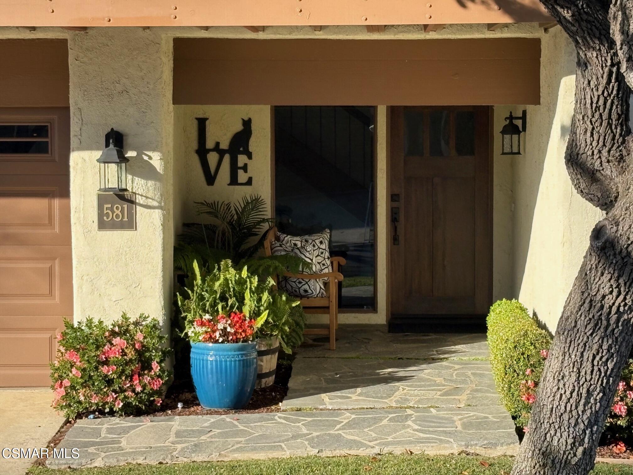 581 Racquet Club Lane Thousand Oaks, CA 91360 - Photo 2 of 74 porch horizontal