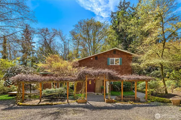 $968,000 | 15335 Sunrise Drive Northeast, Bainbridge Island, WA 98110
