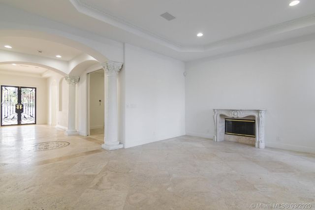 $3,150,000 | 530 N Parkway, Golden Beach, FL 33160