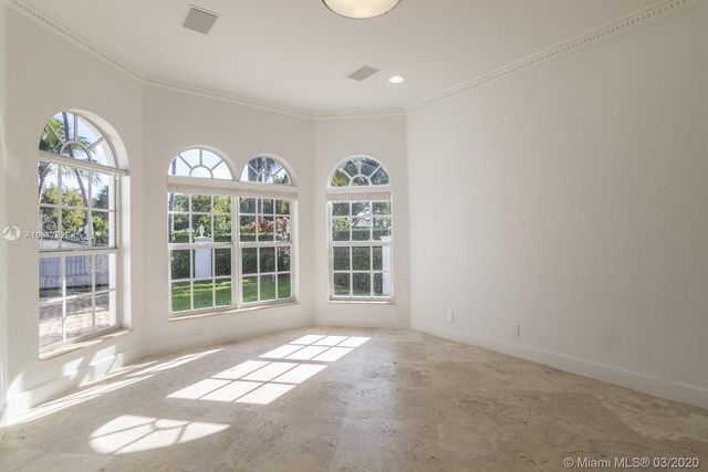 $3,150,000 | 530 N Parkway, Golden Beach, FL 33160