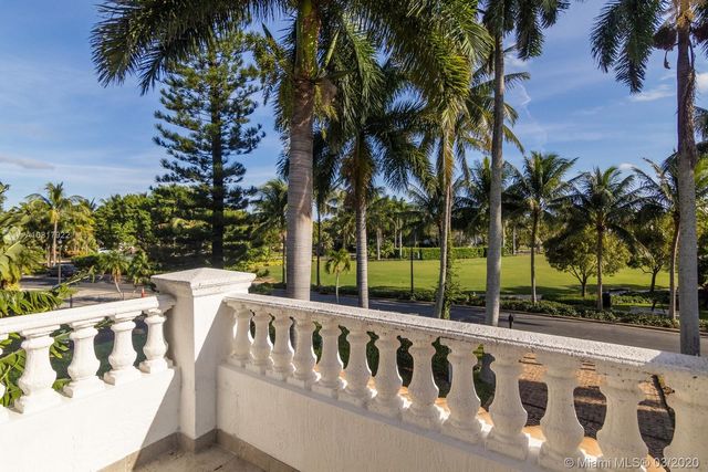 $3,150,000 | 530 N Parkway, Golden Beach, FL 33160