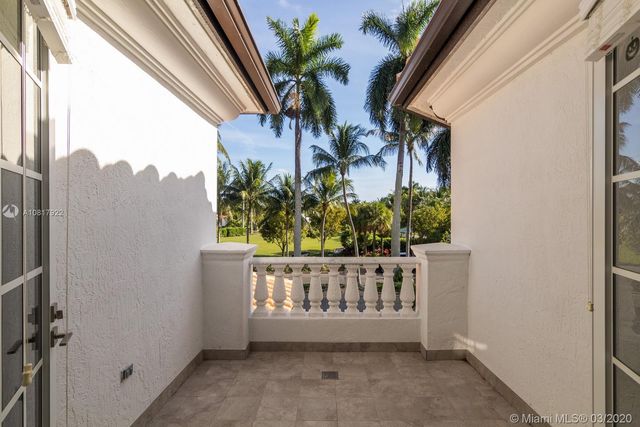 $3,150,000 | 530 N Parkway, Golden Beach, FL 33160