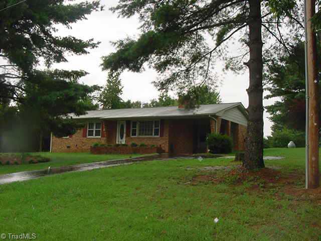 6936 Arden Road Thomasville, NC 27360 - Photo 1 of 1 Exterior Front.