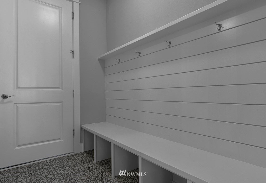 7733 Connells Prairie Road Bonney Lake, WA 98391 - Photo 11 of 12 Gallery Image 11