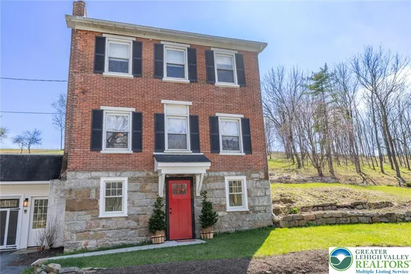 $629,888 | 4238 Best Station Road, Slatington, PA 18080