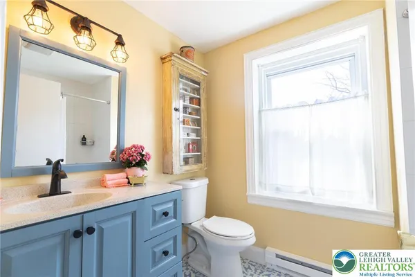 $629,888 | 4238 Best Station Road, Slatington, PA 18080
