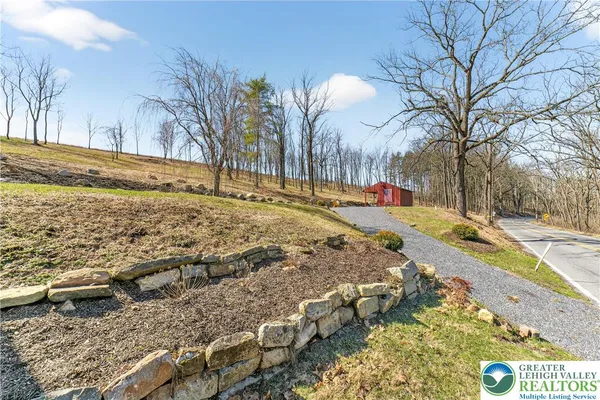 $629,888 | 4238 Best Station Road, Slatington, PA 18080