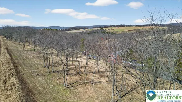 $629,888 | 4238 Best Station Road, Slatington, PA 18080