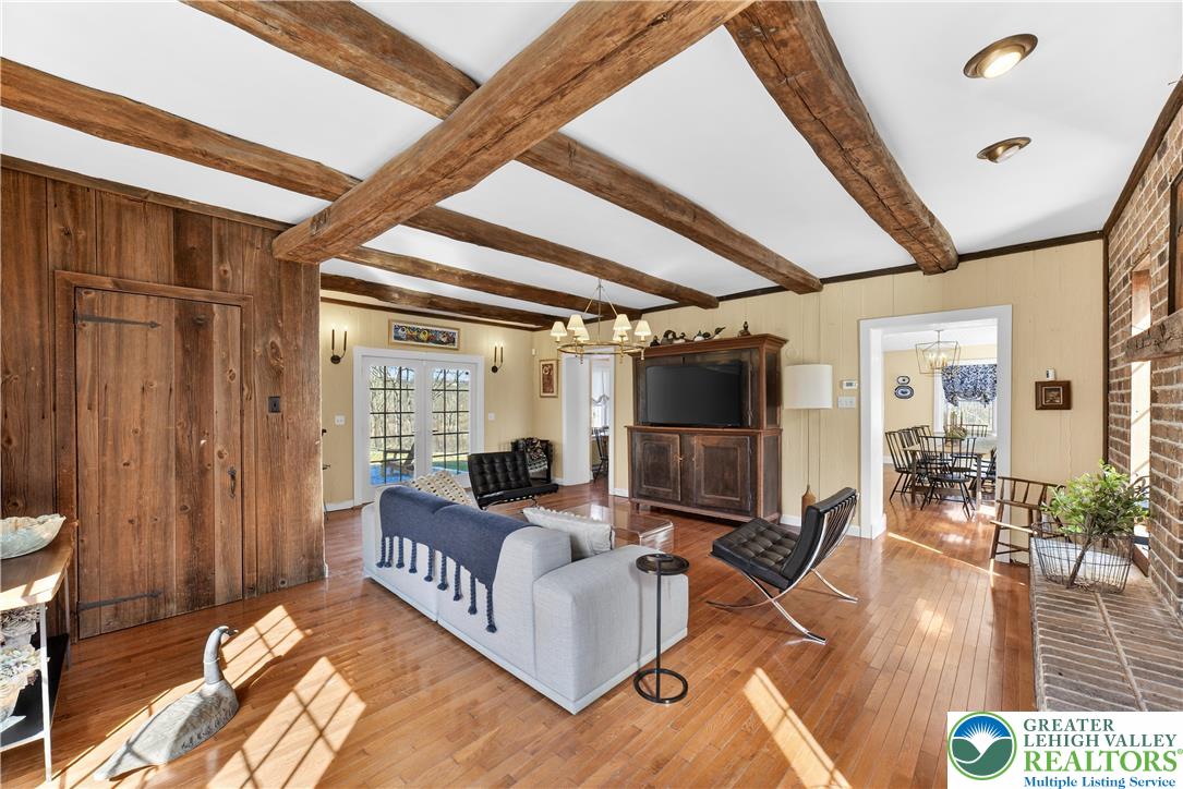 4238 Best Station Road Slatington, PA 18080 - Photo 7 of 59 family room