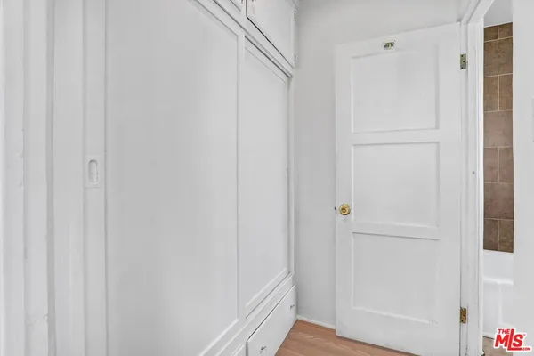 $1,795 | 820 South Grevillea Avenue, Unit B, Inglewood, CA 90301