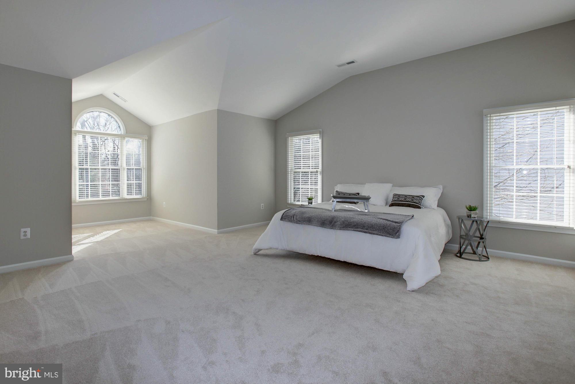 6158 Cobbs Road Alexandria, VA 22310 - Photo 14 of 30 Master bedroom has sitting area