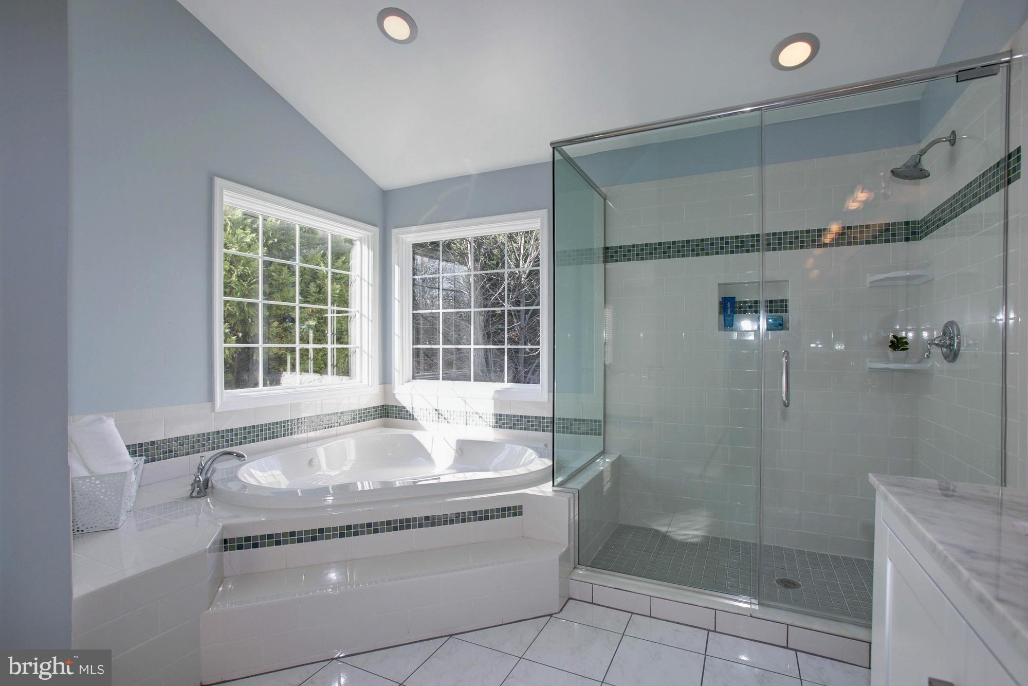 6158 Cobbs Road Alexandria, VA 22310 - Photo 17 of 30 Master bath
