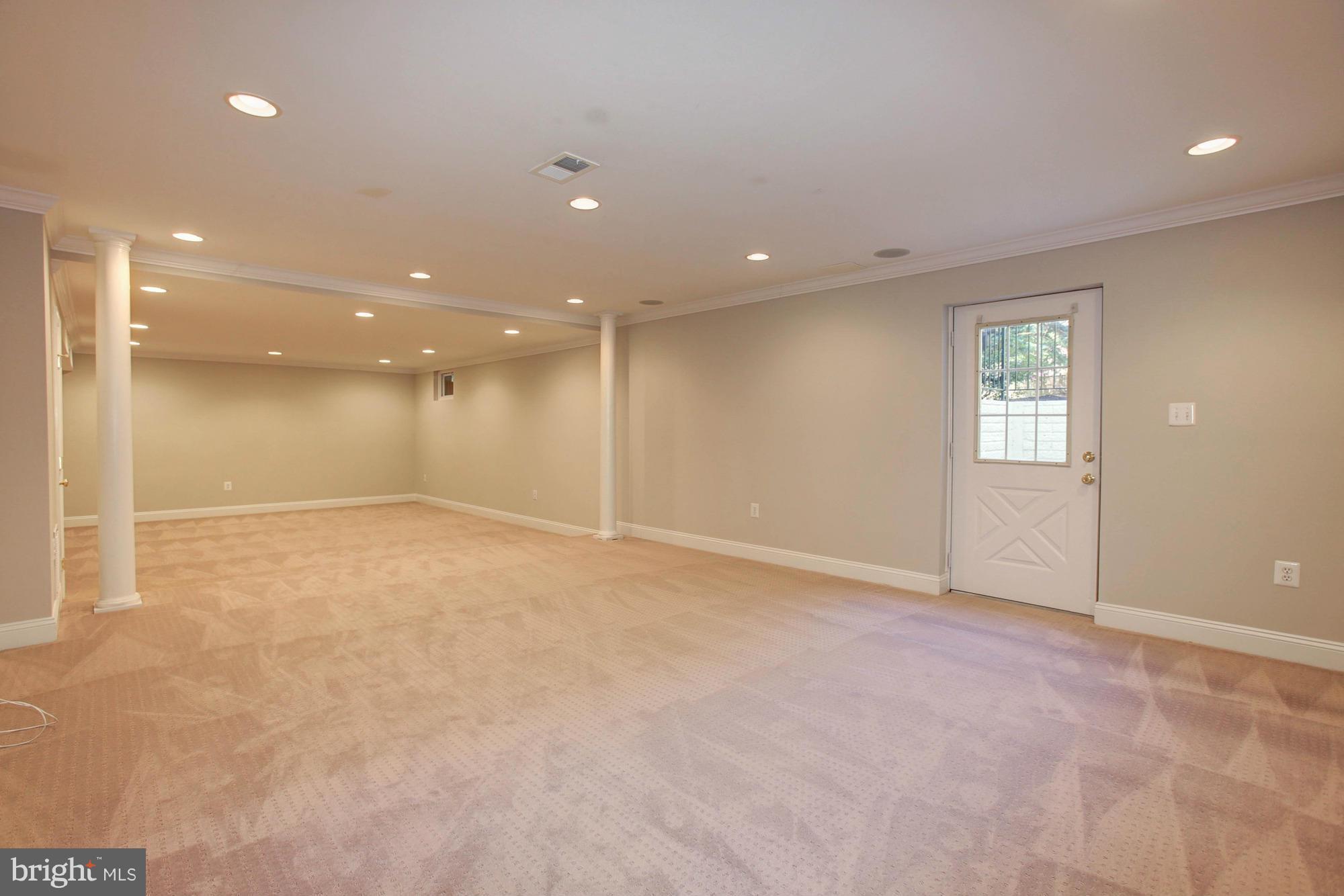 6158 Cobbs Road Alexandria, VA 22310 - Photo 28 of 30 Walk-out basement
