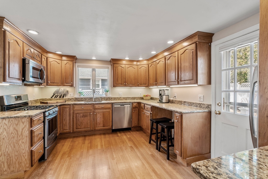 31 Edison Avenue Dedham, MA 02026 - Photo 7 of 27