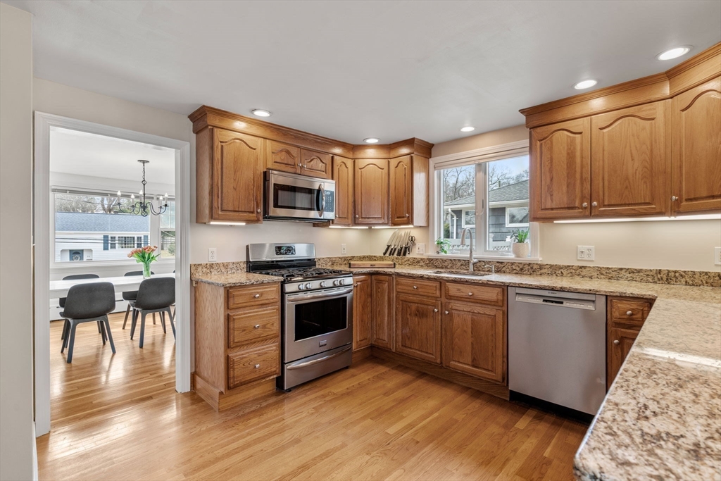 31 Edison Avenue Dedham, MA 02026 - Photo 8 of 27