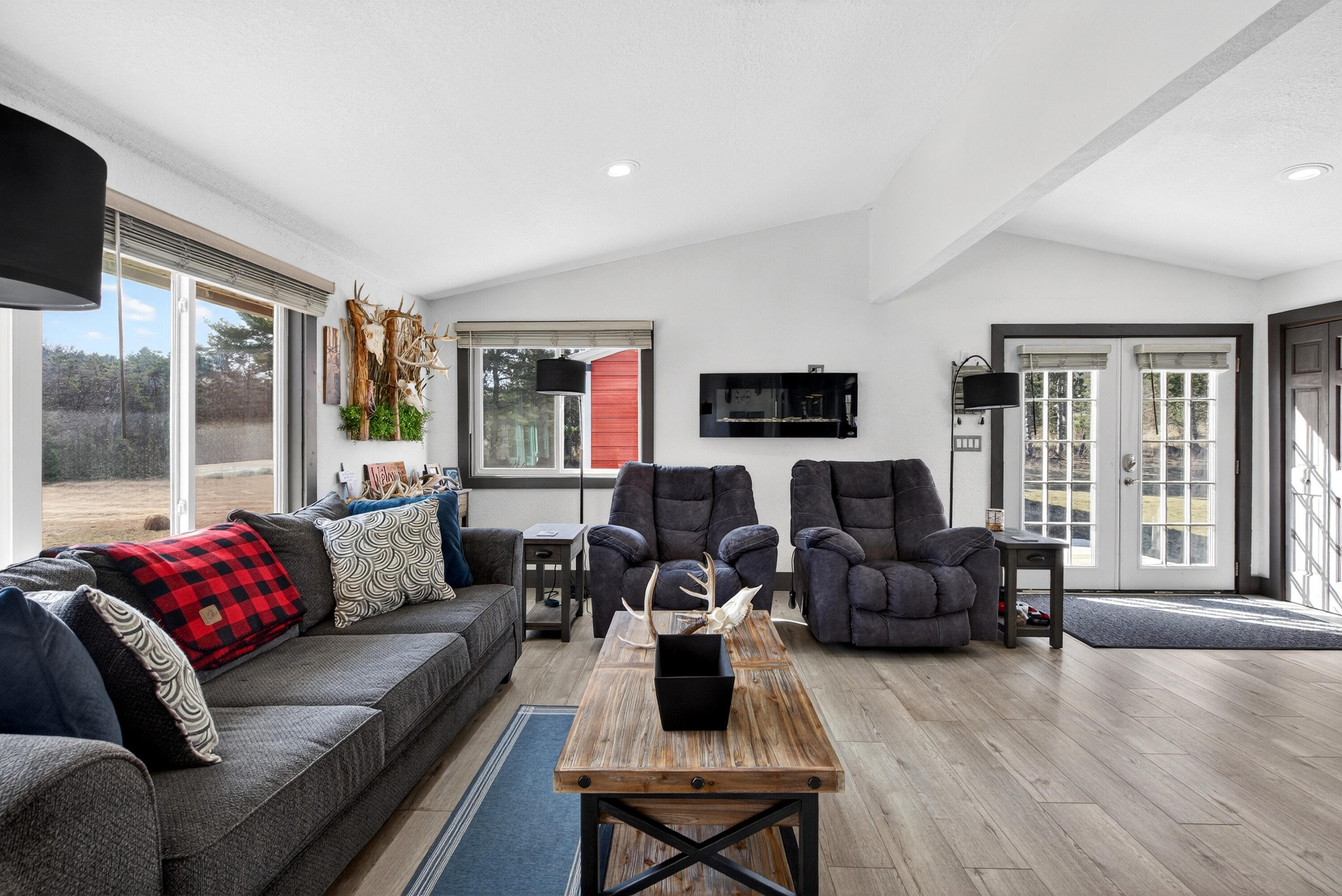 106 County Rd M Westfield, WI 53964 - Photo 25 of 50 Interior_03099