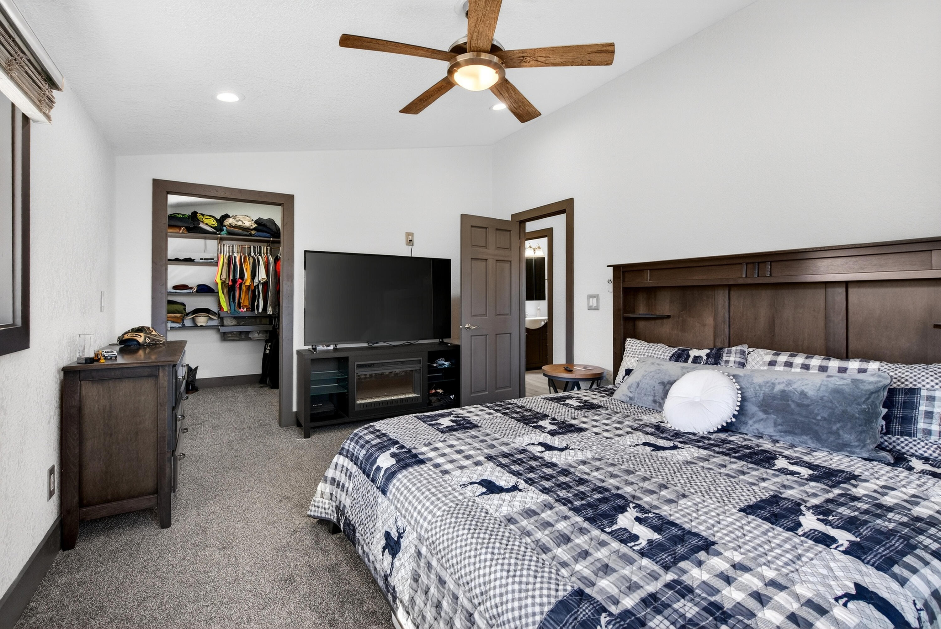 106 County Rd M Westfield, WI 53964 - Photo 31 of 50 Interior_03117