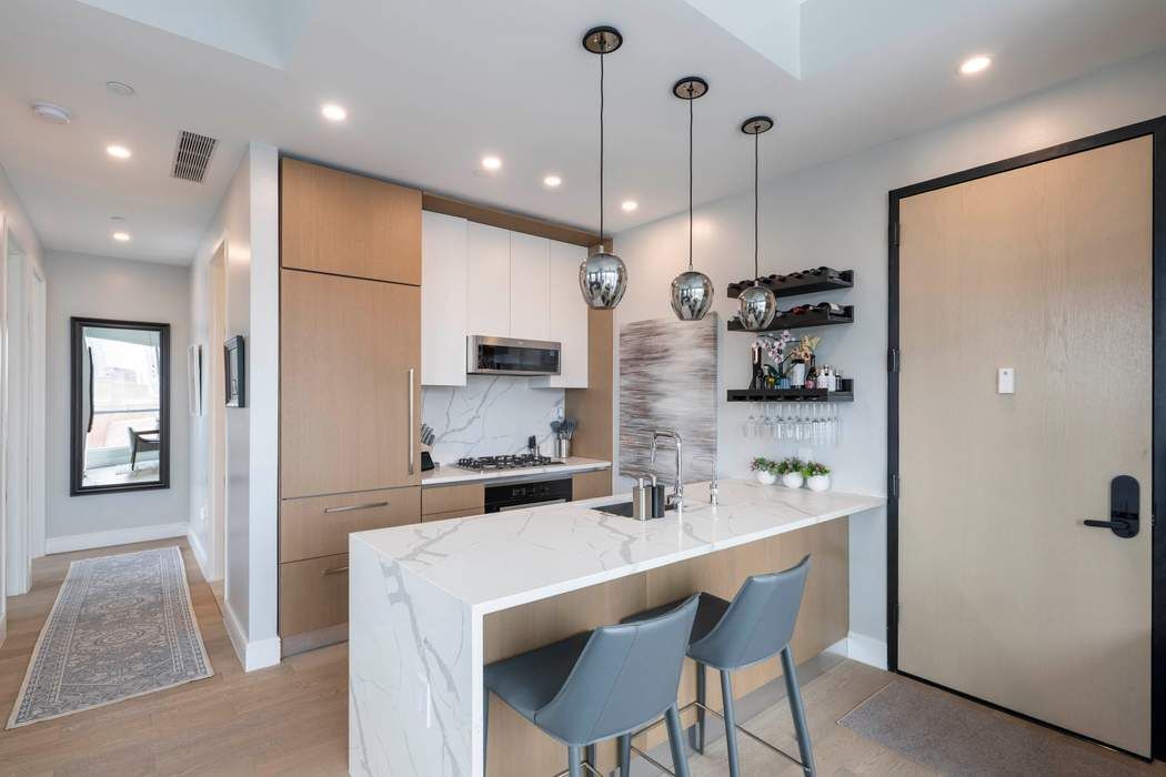 22-43 Jackson Avenue, Unit 8B Queens, NY 11101 - Photo 7 of 19