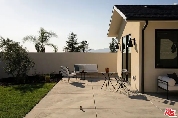 a view of outdoor space yard and patio