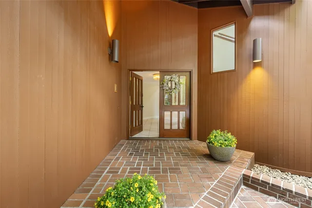 $2,785,000 | 5004 134th Place Northeast, Bellevue, WA 98005