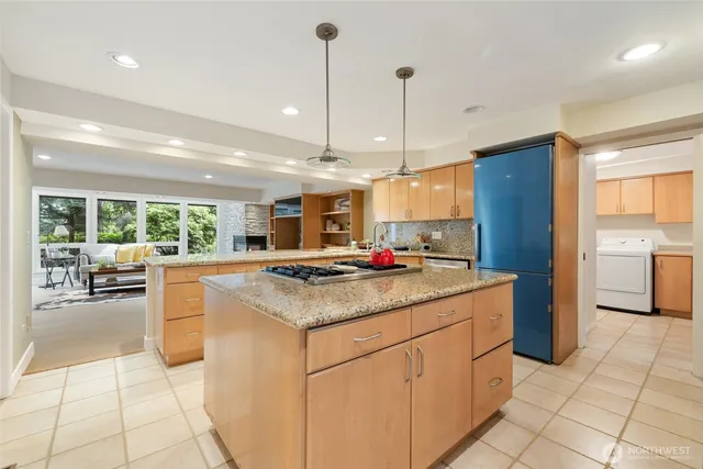 $2,785,000 | 5004 134th Place Northeast, Bellevue, WA 98005