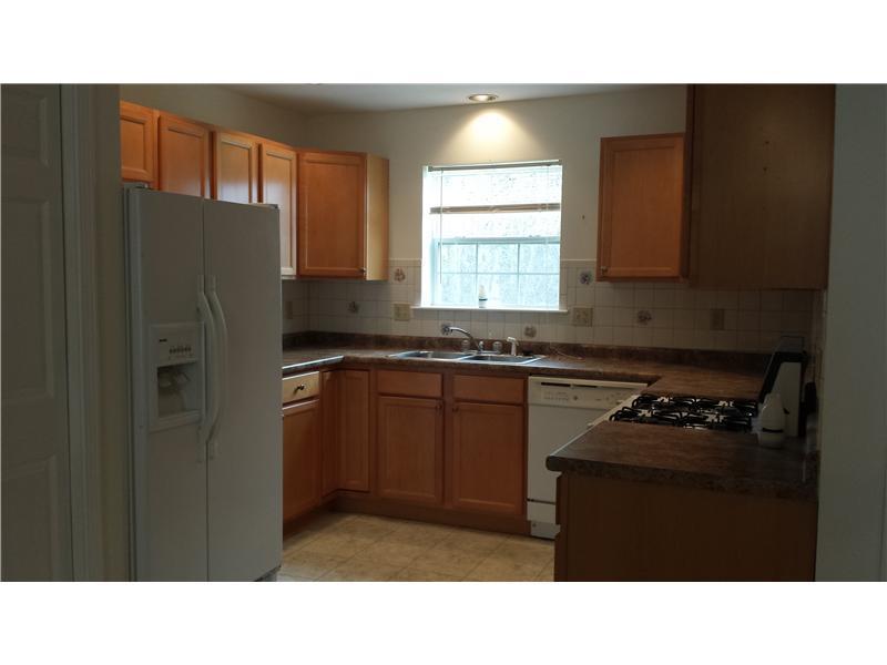 4 Tampa Drive, Unit 6 Rochester, NH 03867 - Photo 2 of 10 Kitchen. Fully Applianced Kitchen