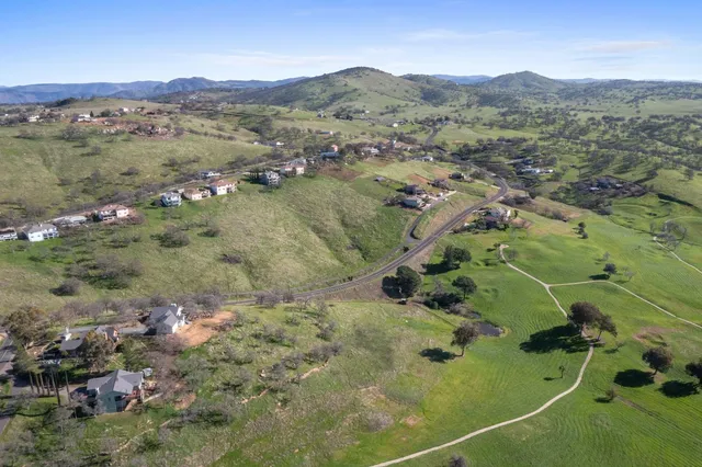 a view of a mountain in the distance
