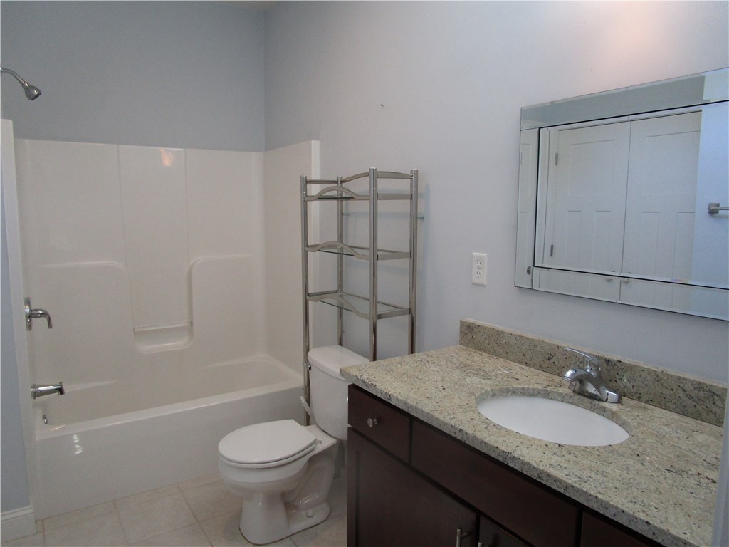 301 West Shore Road, Unit 14 Warwick, RI 02889 - Photo 19 of 34