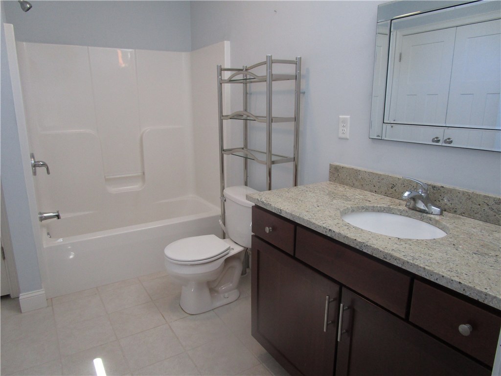 301 West Shore Road, Unit 14 Warwick, RI 02889 - Photo 20 of 34