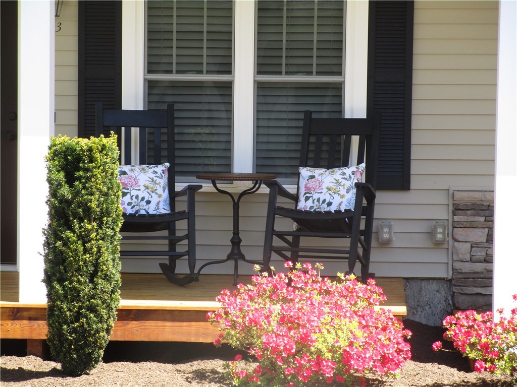 301 West Shore Road, Unit 14 Warwick, RI 02889 - Photo 2 of 34