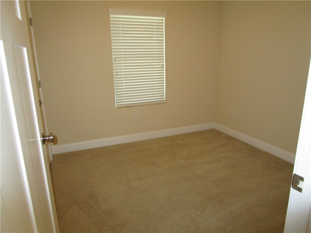 301 West Shore Road, Unit 14 Warwick, RI 02889 - Photo 22 of 34