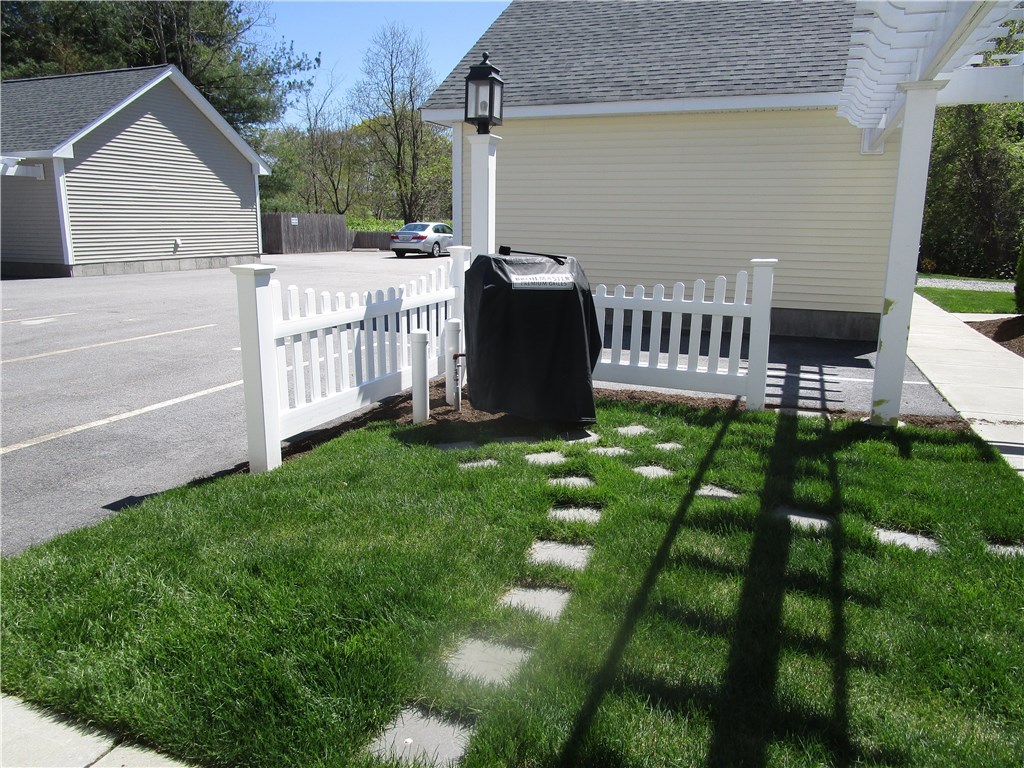 301 West Shore Road, Unit 14 Warwick, RI 02889 - Photo 25 of 34