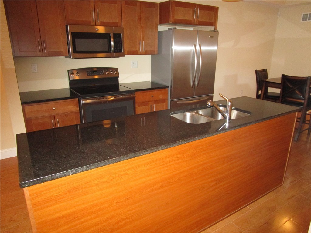 301 West Shore Road, Unit 14 Warwick, RI 02889 - Photo 8 of 34