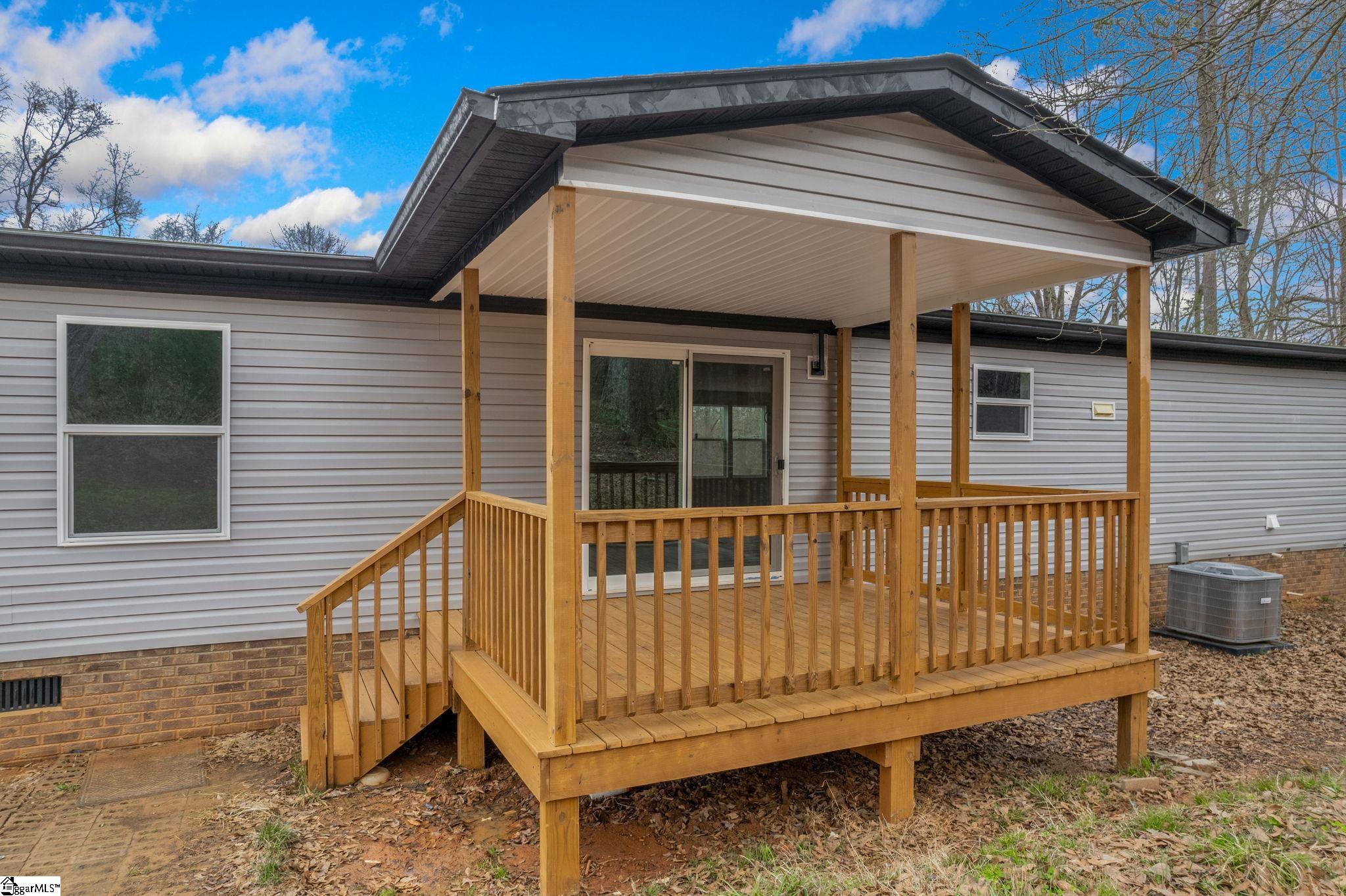 1265 Old Switzer Road Woodruff, SC 29388 - Photo 3 of 31