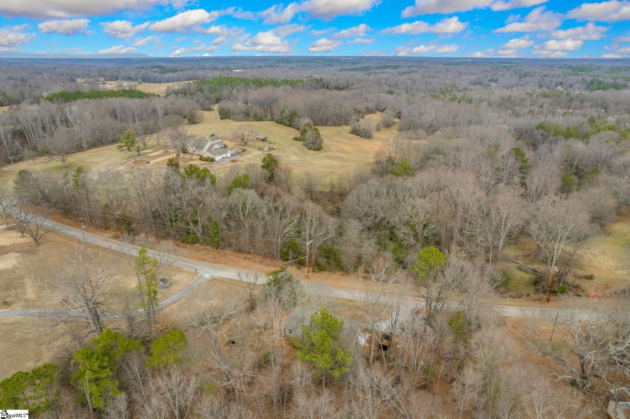 1265 Old Switzer Road Woodruff, SC 29388 - Photo 6 of 31