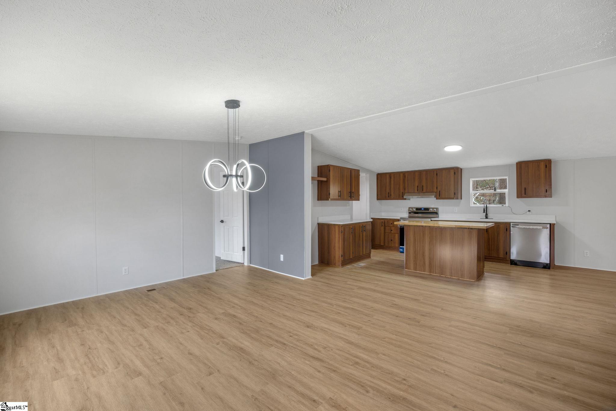 1265 Old Switzer Road Woodruff, SC 29388 - Photo 7 of 31 Gallery Image 7
