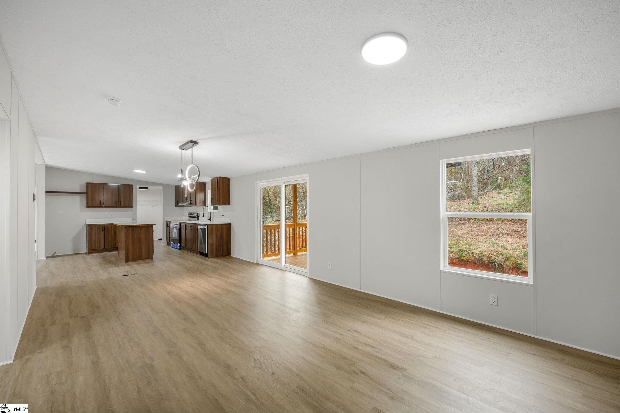 1265 Old Switzer Road Woodruff, SC 29388 - Photo 9 of 31