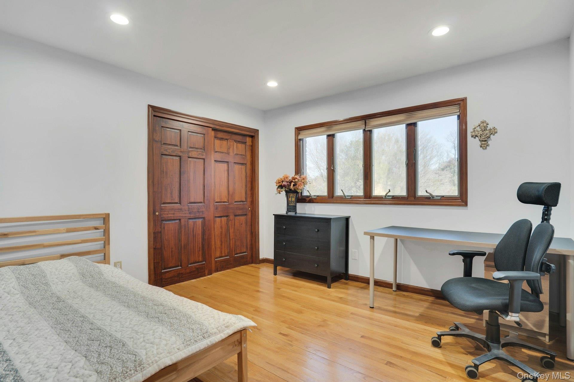 12 Bagatelle Road Dix Hills, NY 11746 - Photo 30 of 48