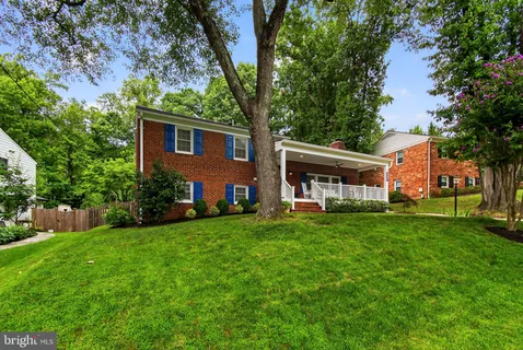 $1,450,000 | 6209 Redwing Court, Bethesda, MD 20817